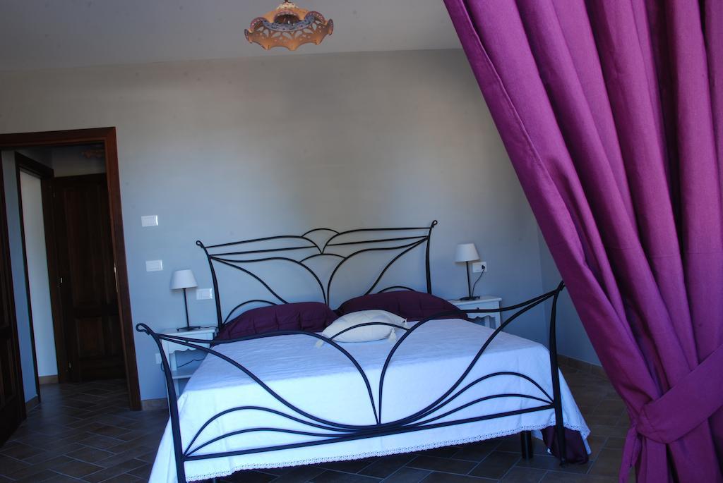 Za Mariette Bed and Breakfast Crecchio Δωμάτιο φωτογραφία